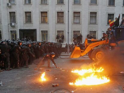 Enfrentamientos en Kiev. (Foto: EFE / Vídeo: REUTERS-LIVE!)