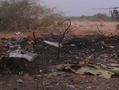 Los restos del avión en Malí / Foto: AP | Vídeo: ATLAS