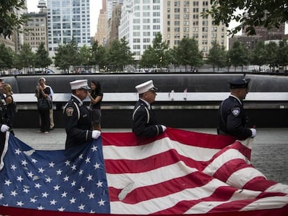 Na foto (Efe), o memorial dedicado às vítimas do atentado em Nova York | Vídeo: Reuters