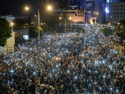 Concentración cerca de la sede del Gobierno local en Hong Kong. Foto: AFP | Vídeo: ATLAS