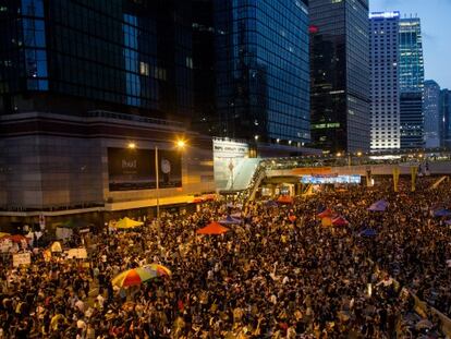 Os manifestantes de Hong Kong permanecem na rua no Dia Nacional da China / Foto: Getty | Vídeo: Reuters