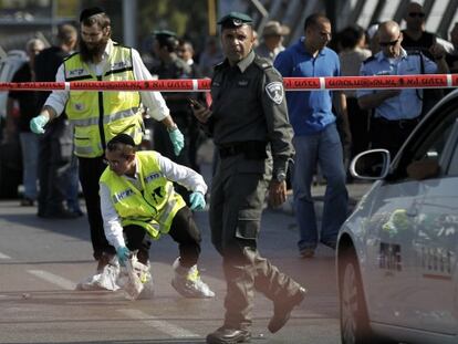 O local do apuñalamiento, em Tel Aviv, o 10 de novembro / Foto e vídeo de Reuters