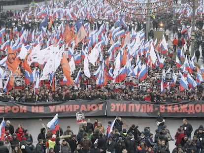 Linha de frente do protesto em Moscou.