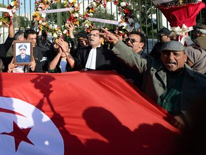 Funerales en Túnez por las víctimas del ataque del miércoles.