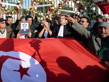 Funerales en Túnez por las víctimas del ataque del miércoles.