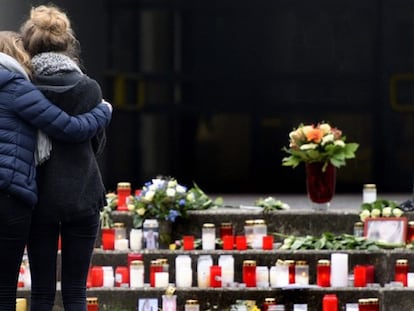 Altar en el Colegio de Haltern de donde procedían dos profesoras y 16 del accidente de Germanwings.