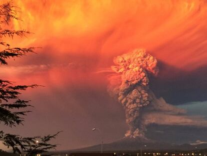 Vista do vulcão Calbuco, na quarta-feira.