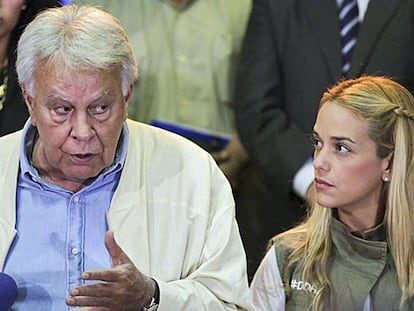 González, con Lilian Tintori, mujer del opositor Leopoldo López.