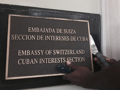 Estados Unidos y Cuba reabren sus embajadas 54 años después