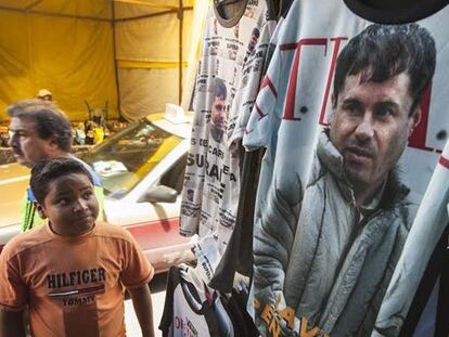 Camisetas do Chapo no mercadinho de Tepito.