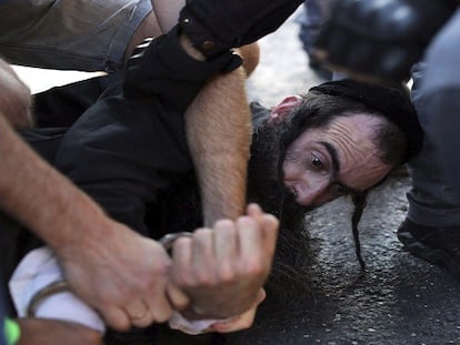 Parada gay em Jerusalém tem seis feridos por ataque a faca