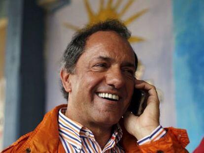 Daniel Scioli gana las primarias argentinas y se convierte en favorito