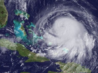 La costa Este de EE UU se prepara ante la amenaza del huracán Joaquín