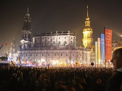 Miles de simpatizantes de Pegida se manifiestan en Dresde