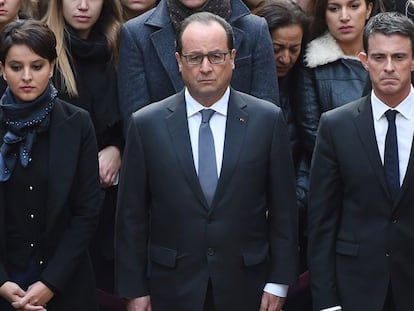 El gobierno francés durante el minuto de silencio de hoy