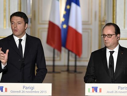 Renzi y Hollande, este jueves en una rueda de prensa.