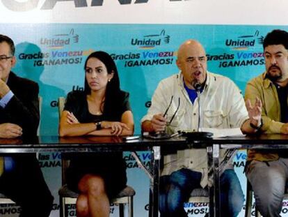 Representantes da MUD, na terça-feira em Caracas.