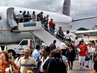 EE UU y Cuba acuerdan restablecer los vuelos comerciales directos