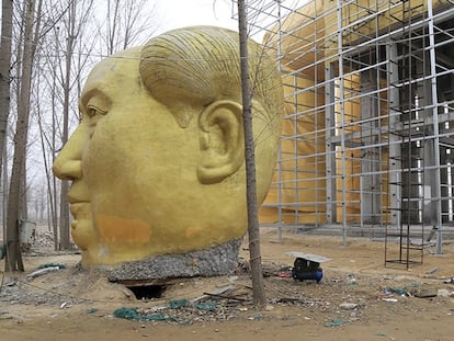 Estátua de Mao Tse-Tung é derrubada por falta de “autorização”