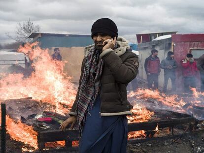 Francia mete a los inmigrantes de Calais en la campaña contra el ‘Brexit’