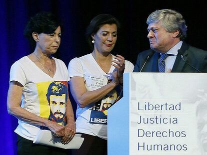 González, Aznar, Gallardón y otros 1.200 juristas exigen la libertad de Leopoldo López