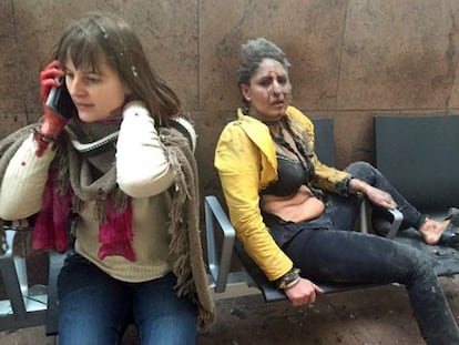 Dos mujeres heridas tras las explosiones en el aeropuerto de Bruselas.