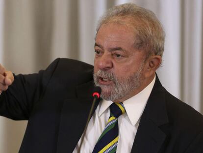 El ex presidente Lula, en la rueda de prensa del lunes 28.