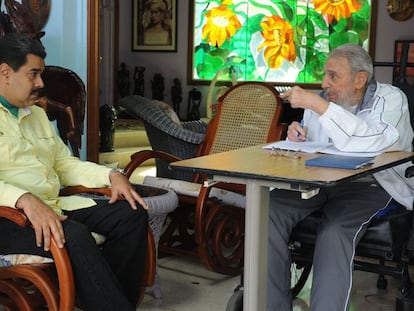 Fidel Castro com Nicolás Maduro, pouco antes da visita de Obama a Cuba.