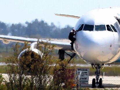 Detenido el autor del secuestro del avión de EgyptAir tras rendirse