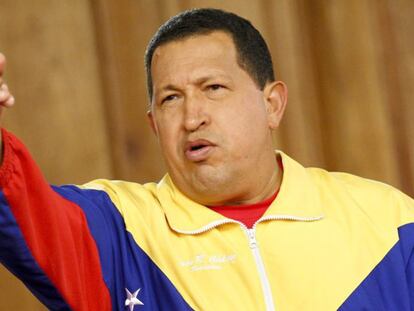 El expresidente de Venezuela, Hugo Chavez, en el palacio de Miraflores, en una imagen de 2010. JORGE SILVA REUTERS