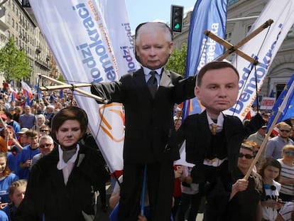 Manifestación contra el Gobierno del PiS en Varsovia, este sábado.