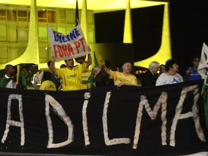 Una protesta frente al Palacio del Planalto.