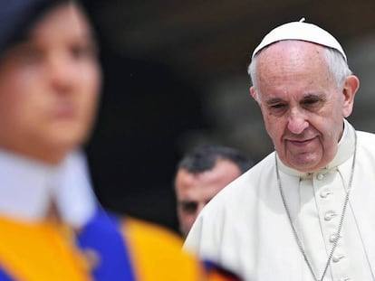 O papa Francisco, na praça de San Pedro do Vaticano o 11 de maio. GIORGIO ONORATI EFE
