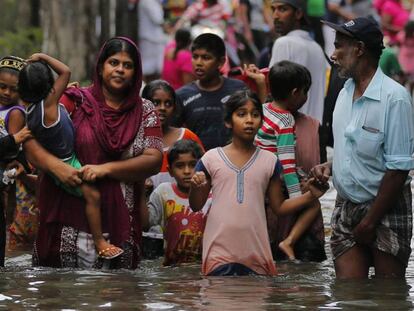 Una calle inundada en Colombo, este martes.