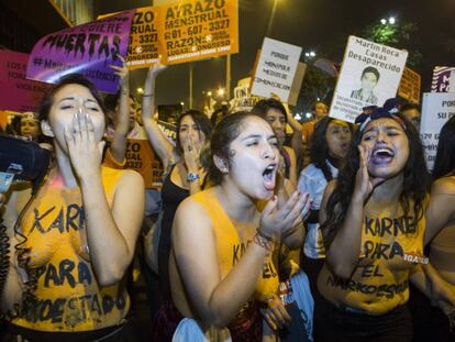 Manifestantes en Perú.