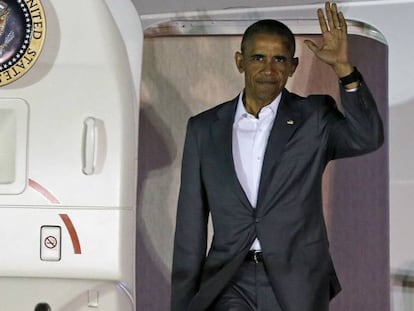 Barack Obama sale del avión presidencial el pasado 3 de junio. FOTO: AP | VÍDEO: ATLAS