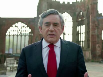 El ex primer ministro Gordon Brown en la catedral de la ciudad de Coventry.