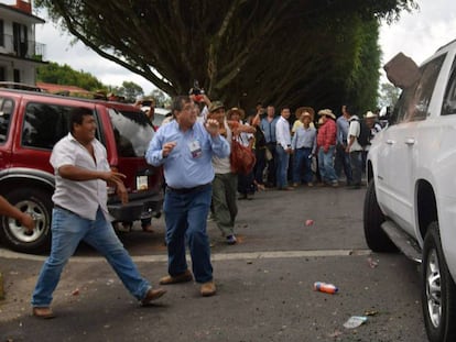 Los líderes del PAN son atacados a pedradas en Veracruz