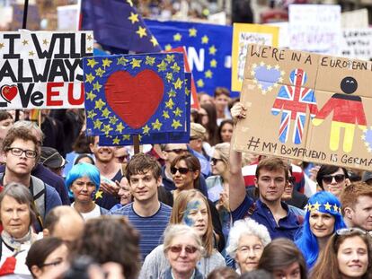 Manifestantes contra el 'Brexit' este sábado en Londres.