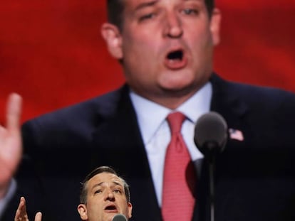 Ted Cruz se dirige a los delegados republicanos en Cleveland.