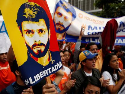 Una marcha en apoyo de Leopoldo Lopez.