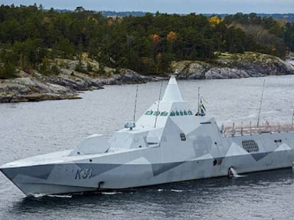 Un barco sueco patrulla cerca de Estocolmo en 2014