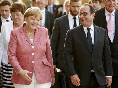 François Hollande y Angela Merkel en su reunión de este viernes. JEAN-PHILIPPE KSIAZEK AFP