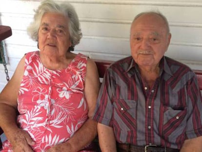 Denecia, 91 años,y Wenceslaus Billiot, 90, en su casa en Jean Charles.