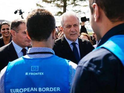 El comisario Dimitris Avramopoulos, en la inauguración del cuerpo europeo de fronteras.