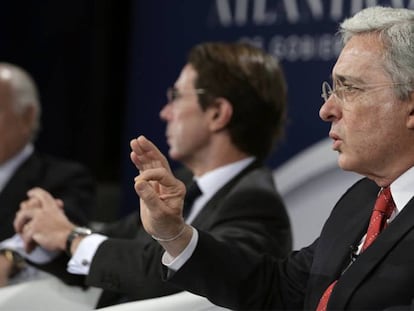 Álvaro Uribe, José María Aznar y Andrés Pastrana, este lunes en Madrid.