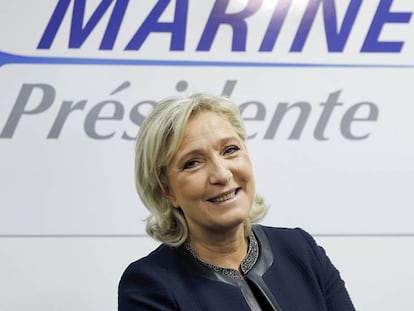 Marine Le Pen, en la inauguración de su nueva sede, con el logo renovado.