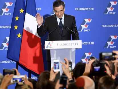 Fillon, després de la seva compareixença en conèixer els resultats, aquest diumenge.