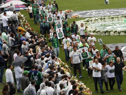 Velorio en el estadio del Chapecoense.