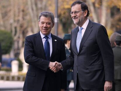 El presidente colombiano, Juan Manuel Santos, y el jefe del Gobierno español, Mariano Rajoy, este miércoles en Madrid.